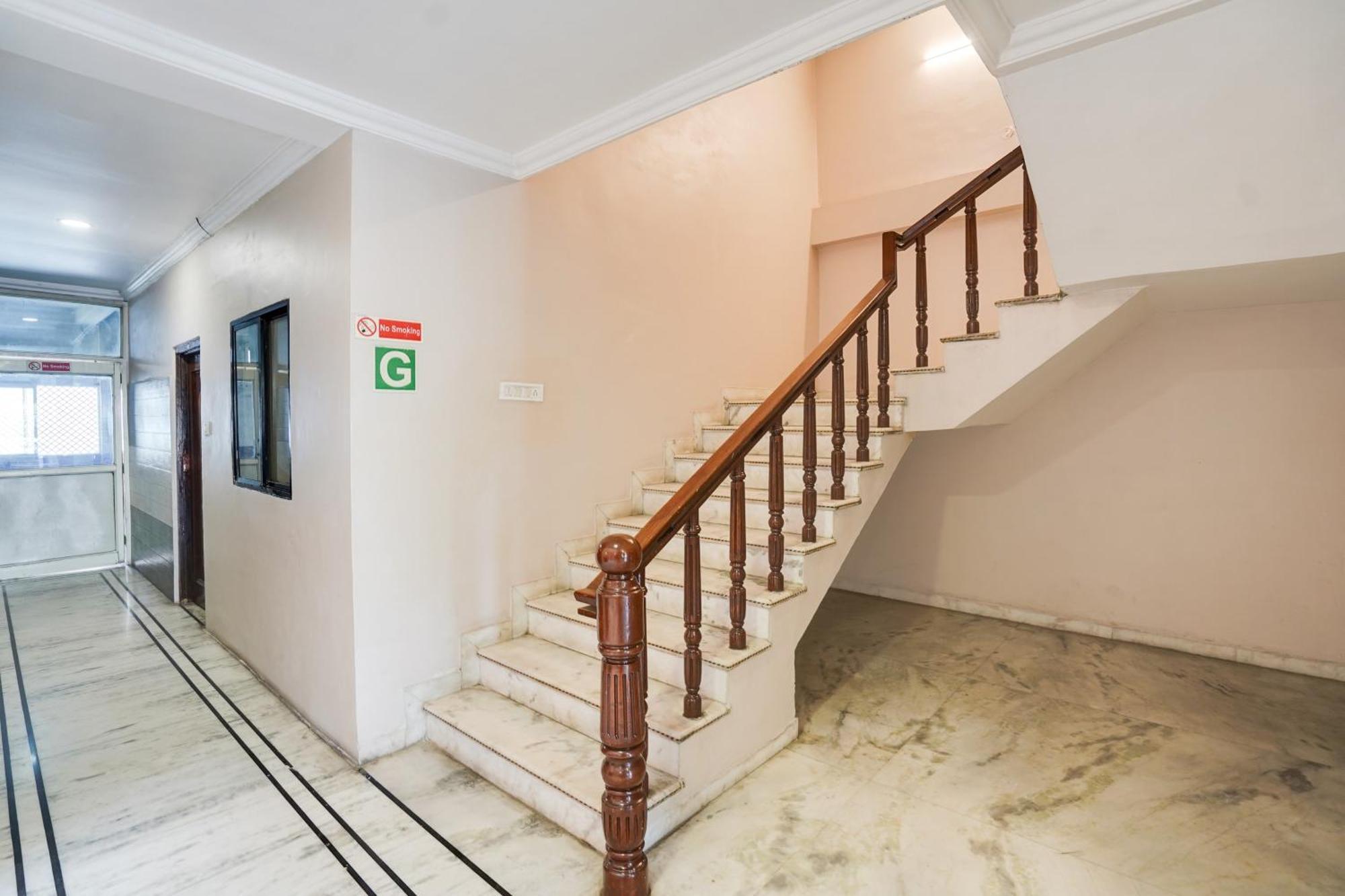Super Hotel O Pithampur Formerly Ganga Residency Akolia Eksteriør billede
