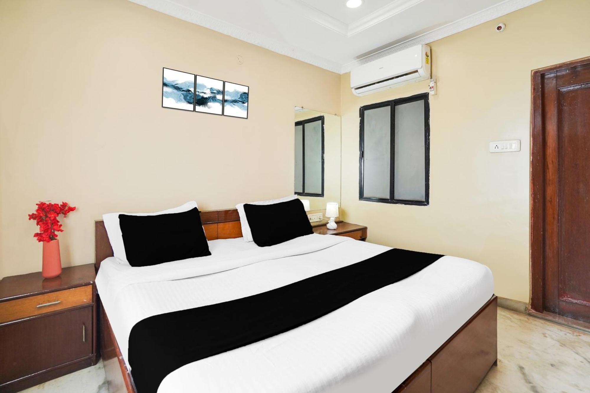 Super Hotel O Pithampur Formerly Ganga Residency Akolia Eksteriør billede
