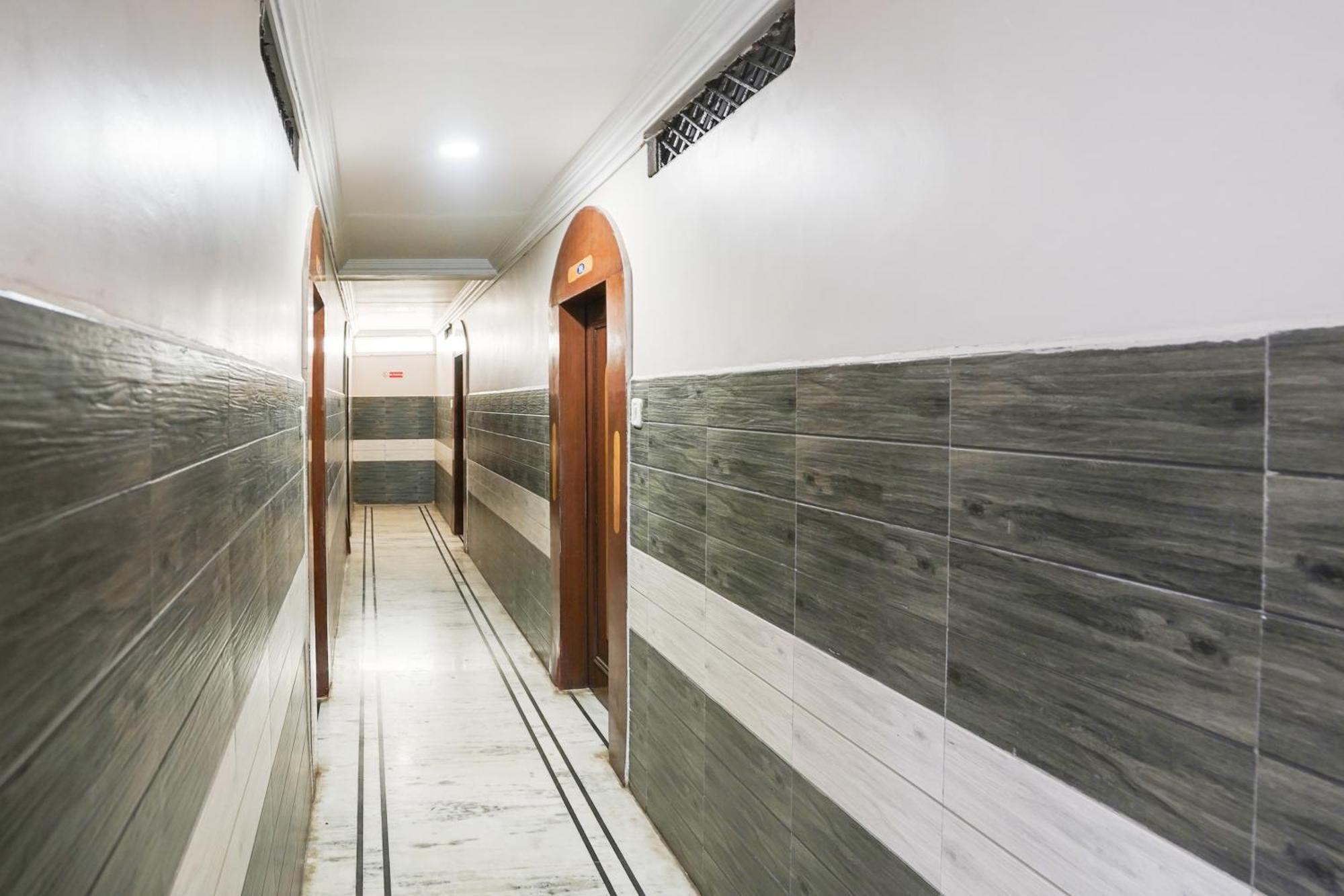 Super Hotel O Pithampur Formerly Ganga Residency Akolia Eksteriør billede