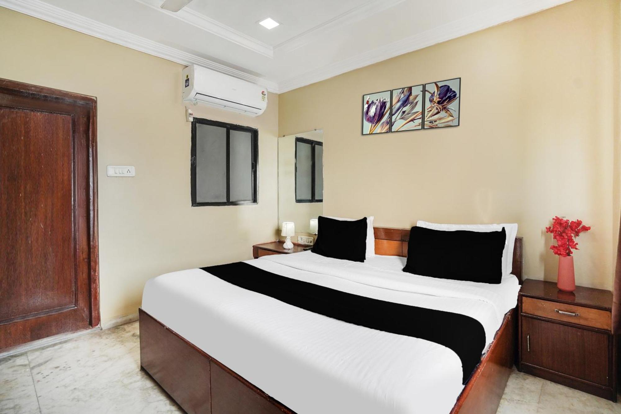 Super Hotel O Pithampur Formerly Ganga Residency Akolia Eksteriør billede